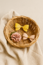 Load image into Gallery viewer, setx3 loretta y aurora
