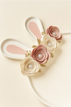 Cargar imagen en el visor de la galería, Bandita flor espiral decorada (crudo con rosa petalo)
