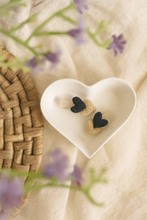 Cargar imagen en el visor de la galería, Corazoncitos love love en ganchito
