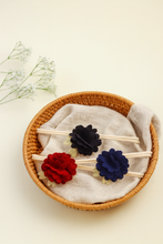 Load image into Gallery viewer, Florecitas macarena setx3
